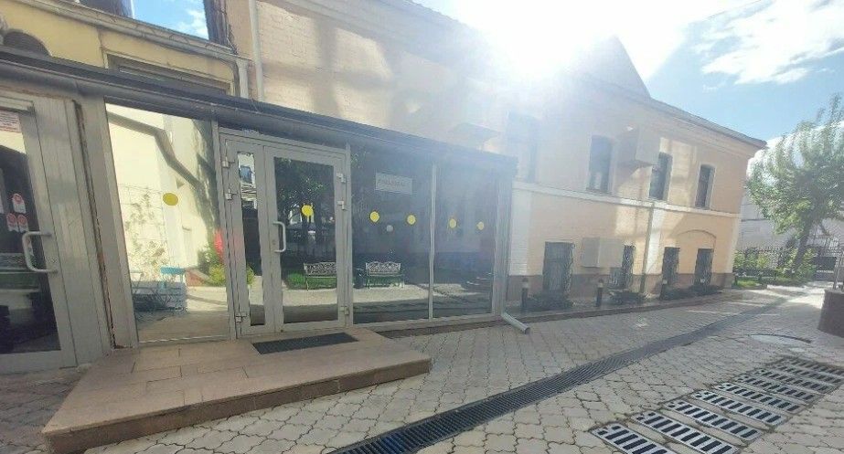фасад дома, здание по адресу г Москва, Подкопаевский пер, д 4 стр 3